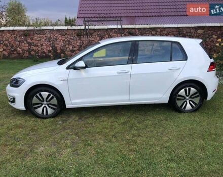 Белый Фольксваген e-Golf, объемом двигателя 0 л и пробегом 80 тыс. км за 14800 $, фото 19 на Automoto.ua