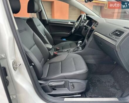 Белый Фольксваген e-Golf, объемом двигателя 0 л и пробегом 34 тыс. км за 14100 $, фото 18 на Automoto.ua