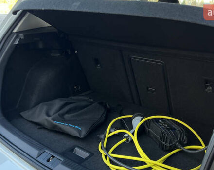 Белый Фольксваген e-Golf, объемом двигателя 0 л и пробегом 84 тыс. км за 13250 $, фото 62 на Automoto.ua