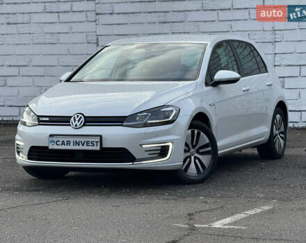 Белый Фольксваген e-Golf, объемом двигателя 0 л и пробегом 102 тыс. км за 13200 $, фото 6 на Automoto.ua