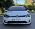 Белый Фольксваген e-Golf, объемом двигателя 0 л и пробегом 88 тыс. км за 15100 $, фото 14 на Automoto.ua