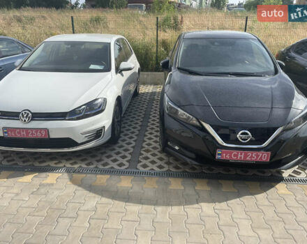 Белый Фольксваген e-Golf, объемом двигателя 0 л и пробегом 35 тыс. км за 14750 $, фото 67 на Automoto.ua