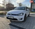 Белый Фольксваген e-Golf, объемом двигателя 0 л и пробегом 129 тыс. км за 12800 $, фото 8 на Automoto.ua