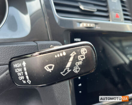 Білий Фольксваген e-Golf, об'ємом двигуна 36 л та пробігом 70 тис. км за 16590 $, фото 16 на Automoto.ua