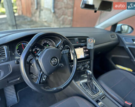 Білий Фольксваген e-Golf, об'ємом двигуна 0 л та пробігом 47 тис. км за 15800 $, фото 9 на Automoto.ua