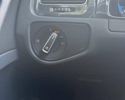 Білий Фольксваген e-Golf, об'ємом двигуна 0 л та пробігом 39 тис. км за 19500 $, фото 24 на Automoto.ua