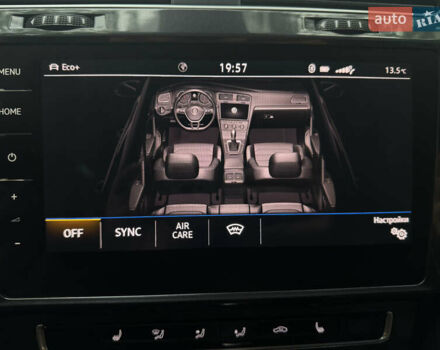 Белый Фольксваген e-Golf, объемом двигателя 0 л и пробегом 145 тыс. км за 14590 $, фото 81 на Automoto.ua
