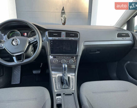 Білий Фольксваген e-Golf, об'ємом двигуна 0 л та пробігом 35 тис. км за 15600 $, фото 30 на Automoto.ua
