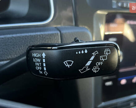 Белый Фольксваген e-Golf, объемом двигателя 0 л и пробегом 84 тыс. км за 13250 $, фото 104 на Automoto.ua