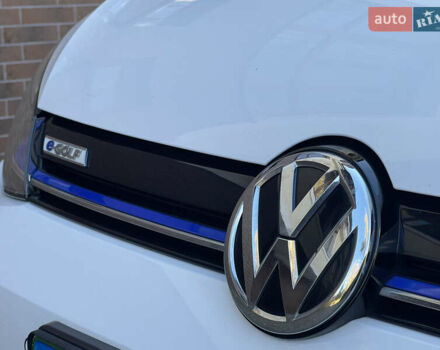 Білий Фольксваген e-Golf, об'ємом двигуна 0 л та пробігом 78 тис. км за 11500 $, фото 14 на Automoto.ua