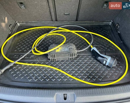 Белый Фольксваген e-Golf, объемом двигателя 0 л и пробегом 169 тыс. км за 13500 $, фото 8 на Automoto.ua