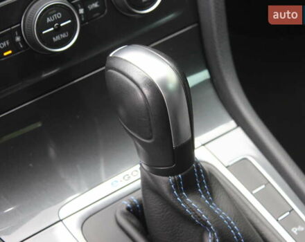 Белый Фольксваген e-Golf, объемом двигателя 0 л и пробегом 68 тыс. км за 14999 $, фото 33 на Automoto.ua