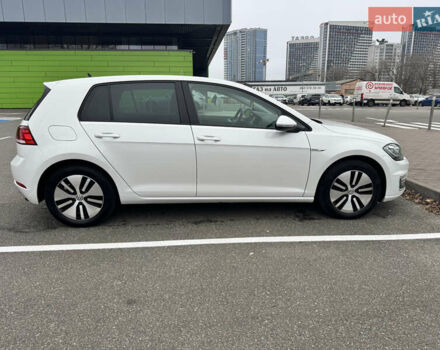 Белый Фольксваген e-Golf, объемом двигателя 0 л и пробегом 117 тыс. км за 15800 $, фото 9 на Automoto.ua