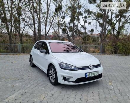 Білий Фольксваген e-Golf, об'ємом двигуна 0 л та пробігом 41 тис. км за 17950 $, фото 14 на Automoto.ua