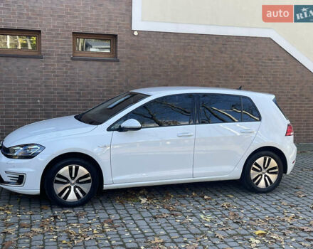 Білий Фольксваген e-Golf, об'ємом двигуна 0 л та пробігом 78 тис. км за 11500 $, фото 11 на Automoto.ua