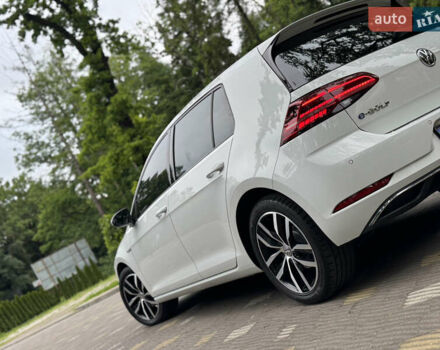 Белый Фольксваген e-Golf, объемом двигателя 0 л и пробегом 145 тыс. км за 14590 $, фото 152 на Automoto.ua