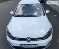 Белый Фольксваген e-Golf, объемом двигателя 0 л и пробегом 49 тыс. км за 15500 $, фото 5 на Automoto.ua