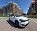 Белый Фольксваген e-Golf, объемом двигателя 0 л и пробегом 137 тыс. км за 16500 $, фото 6 на Automoto.ua