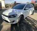 Белый Фольксваген e-Golf, объемом двигателя 0 л и пробегом 48 тыс. км за 13900 $, фото 2 на Automoto.ua