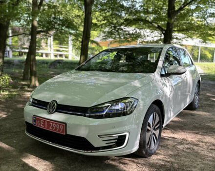 Белый Фольксваген e-Golf, объемом двигателя 0 л и пробегом 46 тыс. км за 15900 $, фото 3 на Automoto.ua