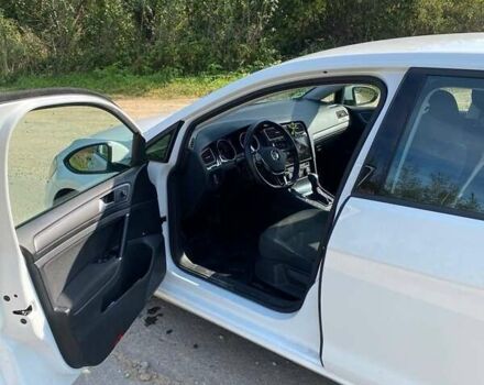 Белый Фольксваген e-Golf, объемом двигателя 0 л и пробегом 46 тыс. км за 14900 $, фото 7 на Automoto.ua