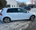 Белый Фольксваген e-Golf, объемом двигателя 0 л и пробегом 25 тыс. км за 14500 $, фото 5 на Automoto.ua