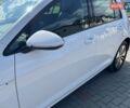 Белый Фольксваген e-Golf, объемом двигателя 0 л и пробегом 63 тыс. км за 13499 $, фото 33 на Automoto.ua