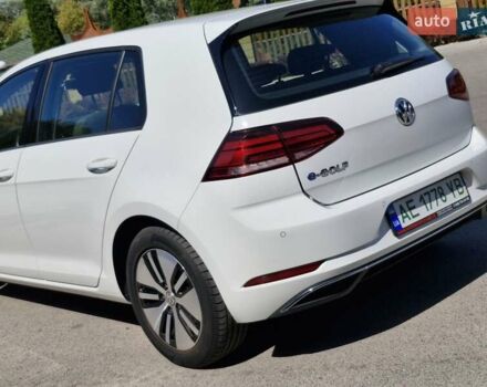 Белый Фольксваген e-Golf, объемом двигателя 0 л и пробегом 70 тыс. км за 14500 $, фото 5 на Automoto.ua