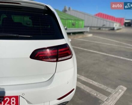 Белый Фольксваген e-Golf, объемом двигателя 0 л и пробегом 125 тыс. км за 13500 $, фото 9 на Automoto.ua