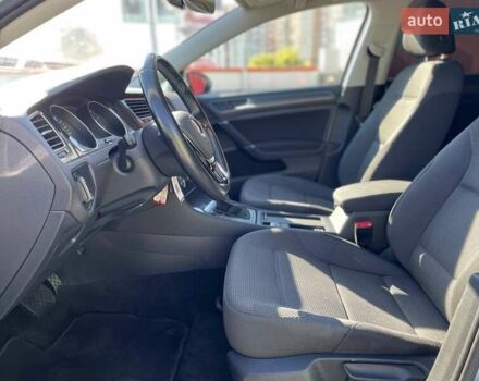 Белый Фольксваген e-Golf, объемом двигателя 0 л и пробегом 124 тыс. км за 13490 $, фото 17 на Automoto.ua