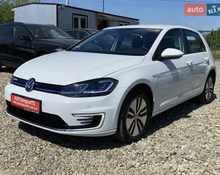 Белый Фольксваген e-Golf, объемом двигателя 0 л и пробегом 22 тыс. км за 14400 $, фото 3 на Automoto.ua