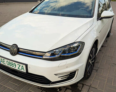 Білий Фольксваген e-Golf, об'ємом двигуна 0 л та пробігом 80 тис. км за 16900 $, фото 41 на Automoto.ua
