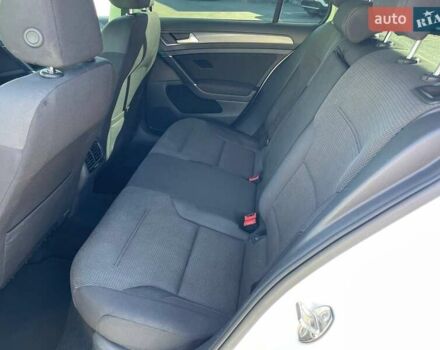 Белый Фольксваген e-Golf, объемом двигателя 0 л и пробегом 125 тыс. км за 13500 $, фото 18 на Automoto.ua