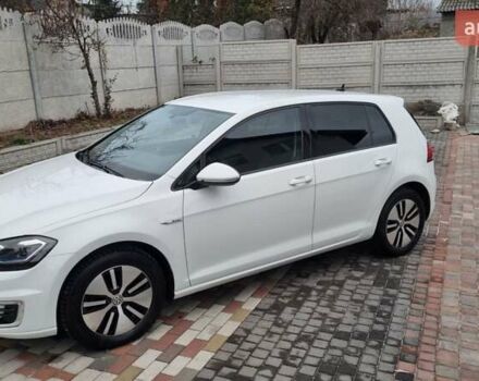Белый Фольксваген e-Golf, объемом двигателя 0 л и пробегом 63 тыс. км за 13200 $, фото 8 на Automoto.ua