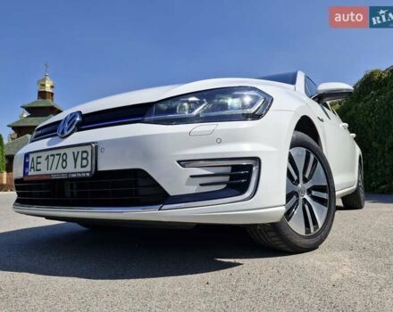 Белый Фольксваген e-Golf, объемом двигателя 0 л и пробегом 70 тыс. км за 14500 $, фото 11 на Automoto.ua