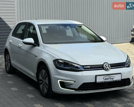 Белый Фольксваген e-Golf, объемом двигателя 0 л и пробегом 137 тыс. км за 13800 $, фото 3 на Automoto.ua