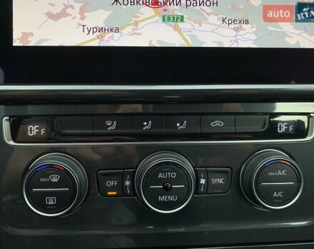Белый Фольксваген e-Golf, объемом двигателя 0 л и пробегом 32 тыс. км за 14400 $, фото 22 на Automoto.ua