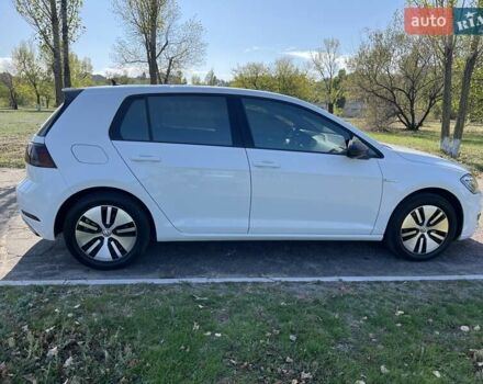 Белый Фольксваген e-Golf, объемом двигателя 0 л и пробегом 44 тыс. км за 16800 $, фото 9 на Automoto.ua