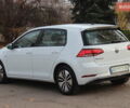 Белый Фольксваген e-Golf, объемом двигателя 0 л и пробегом 69 тыс. км за 13999 $, фото 11 на Automoto.ua