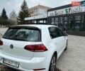 Белый Фольксваген e-Golf, объемом двигателя 0 л и пробегом 67 тыс. км за 13900 $, фото 4 на Automoto.ua