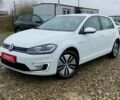 Белый Фольксваген e-Golf, объемом двигателя 0 л и пробегом 41 тыс. км за 15200 $, фото 1 на Automoto.ua