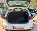 Белый Фольксваген e-Golf, объемом двигателя 0 л и пробегом 71 тыс. км за 18900 $, фото 18 на Automoto.ua
