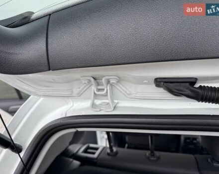 Белый Фольксваген e-Golf, объемом двигателя 0 л и пробегом 71 тыс. км за 12999 $, фото 45 на Automoto.ua