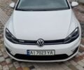 Белый Фольксваген e-Golf, объемом двигателя 0 л и пробегом 94 тыс. км за 13300 $, фото 1 на Automoto.ua