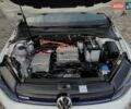 Белый Фольксваген e-Golf, объемом двигателя 0 л и пробегом 73 тыс. км за 13955 $, фото 63 на Automoto.ua