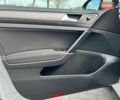 Белый Фольксваген e-Golf, объемом двигателя 0 л и пробегом 63 тыс. км за 13499 $, фото 83 на Automoto.ua