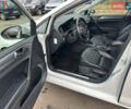 Белый Фольксваген e-Golf, объемом двигателя 0 л и пробегом 98 тыс. км за 16450 $, фото 25 на Automoto.ua