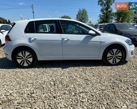 Белый Фольксваген e-Golf, объемом двигателя 0 л и пробегом 22 тыс. км за 14400 $, фото 11 на Automoto.ua