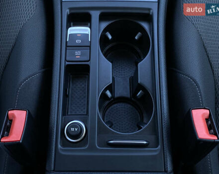 Белый Фольксваген e-Golf, объемом двигателя 0 л и пробегом 22 тыс. км за 14400 $, фото 31 на Automoto.ua