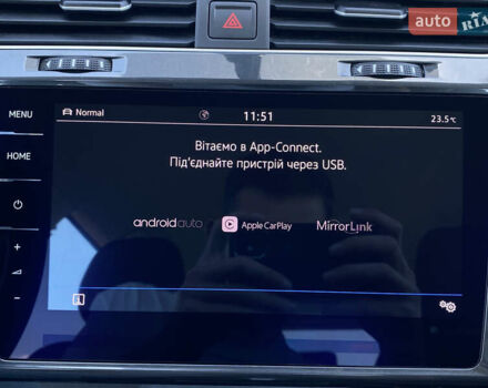 Белый Фольксваген e-Golf, объемом двигателя 0 л и пробегом 22 тыс. км за 14400 $, фото 36 на Automoto.ua